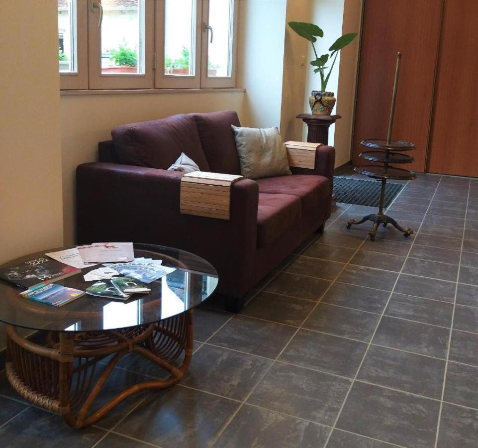 Chambre D'Hotes "Au Bord De Loire" La Marche Екстериор снимка