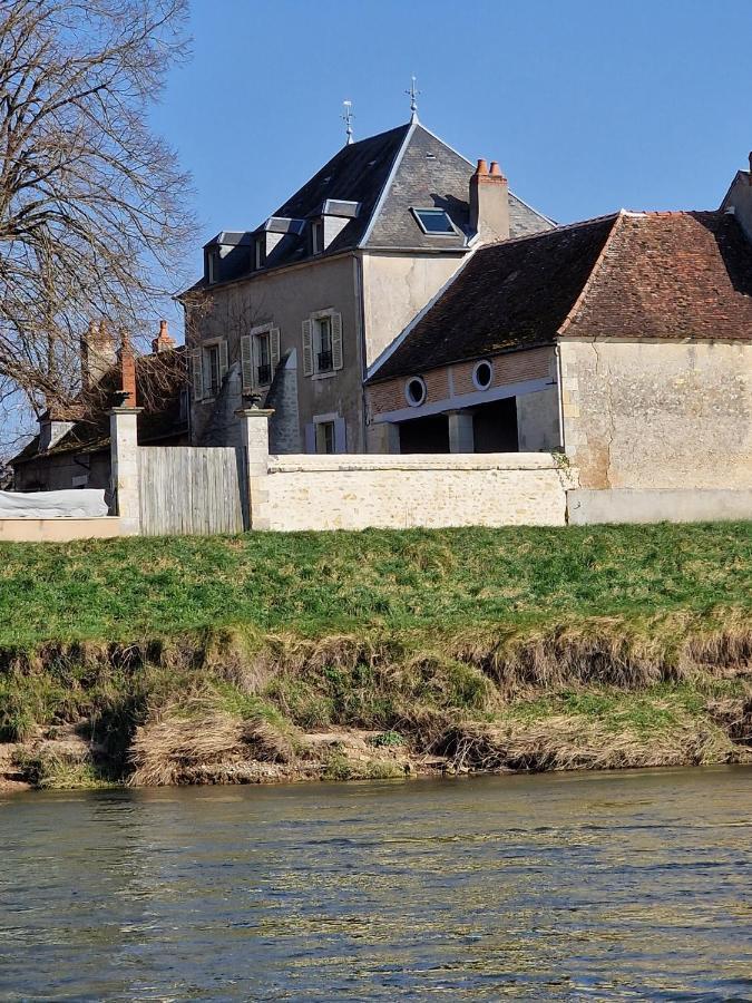 Chambre D'Hotes "Au Bord De Loire" La Marche Екстериор снимка