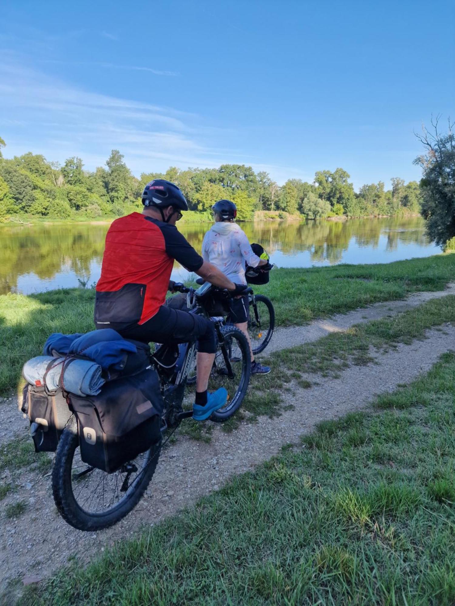 Chambre D'Hotes "Au Bord De Loire" La Marche Екстериор снимка